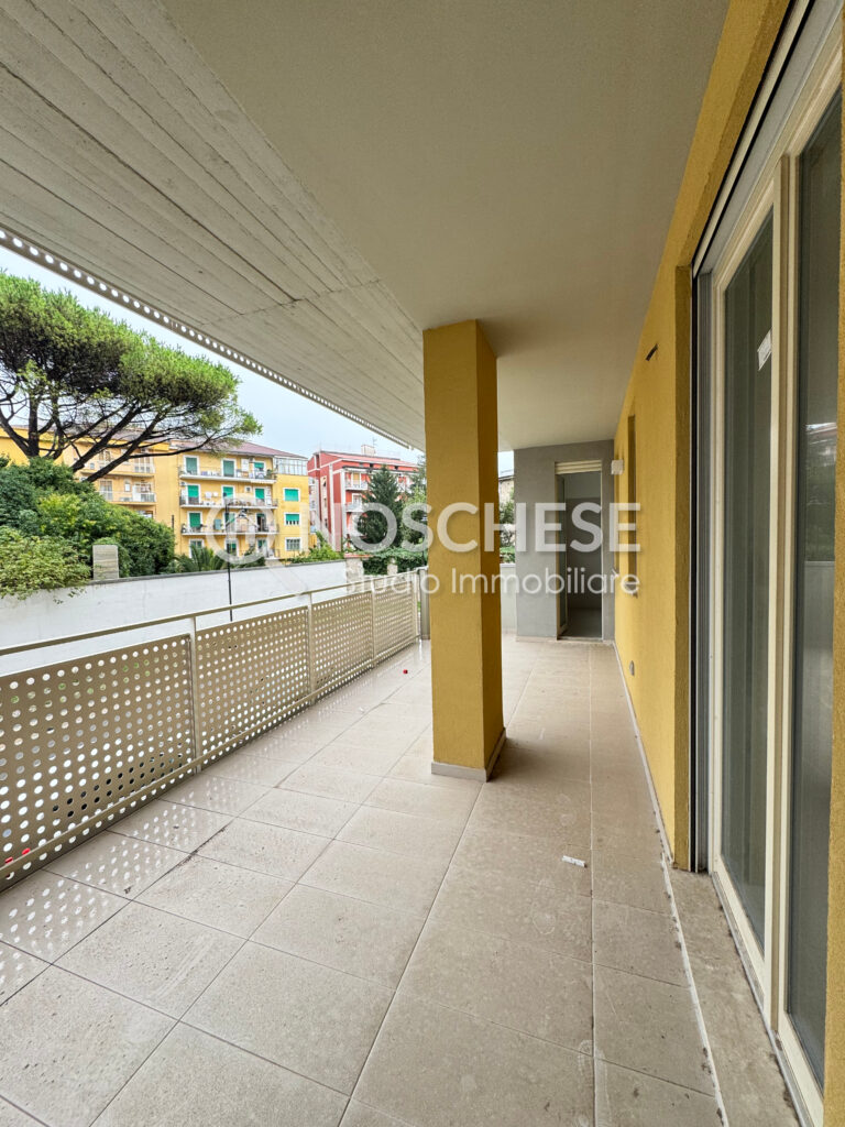 Pontecagnano F. CENTRO, RECENTISSIMA COSTRUZIONE, 4 VANI 2WC di 95mq ca + TERRAZZI tot. 45mq ca e POSTO AUTO COPERTO, mai abitato, pronta consegna.